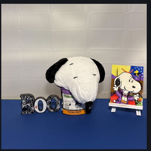 Licensed Peanuts Skeleton Snoopy Hooded Throw Blanket, & Trick or Treat Bag - Picture 2 of 8